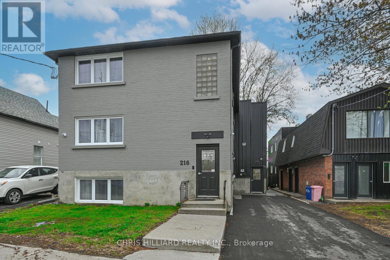 216 McArthur Avenue — photo 1