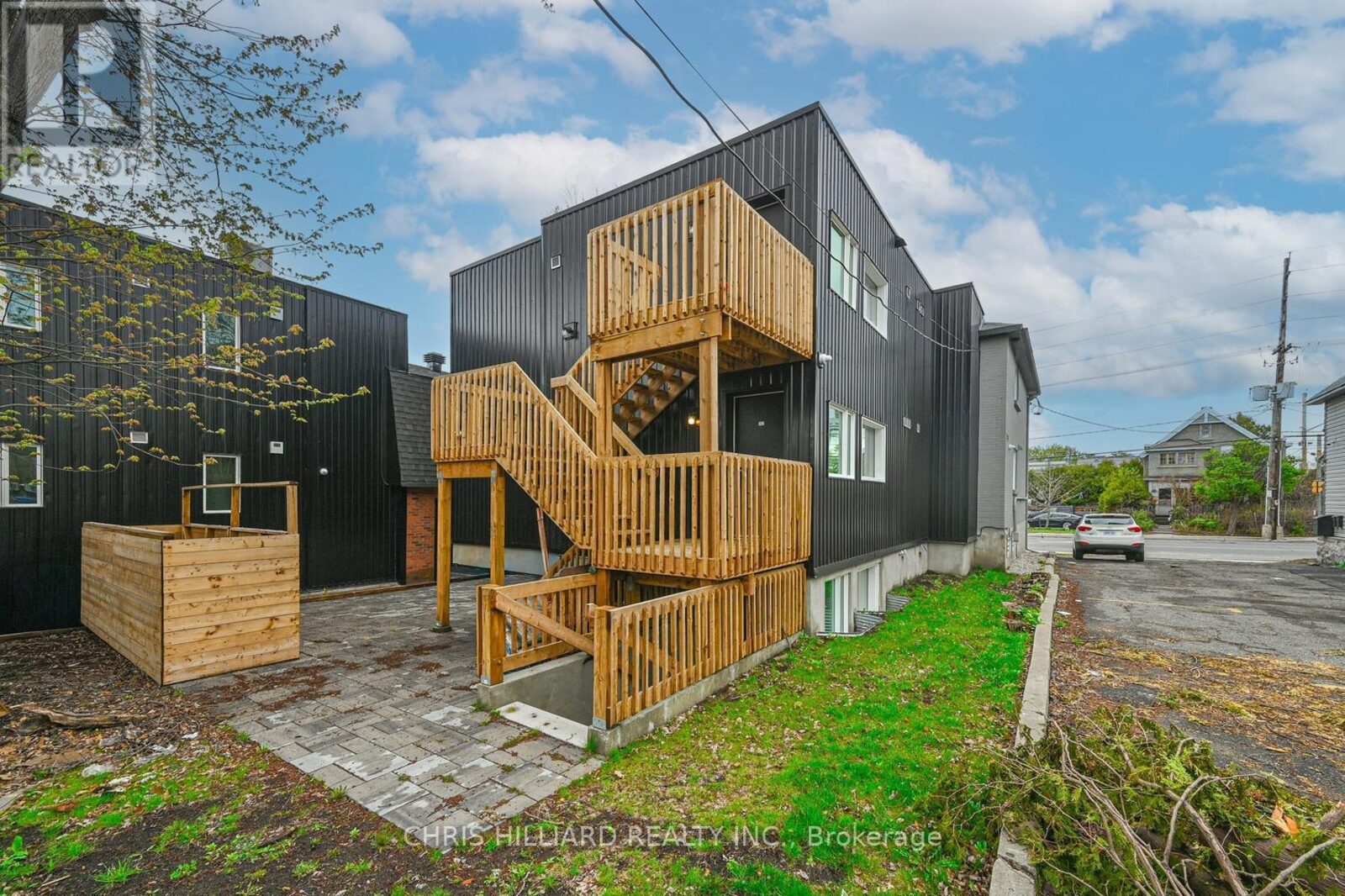 216 McArthur Avenue — photo 3